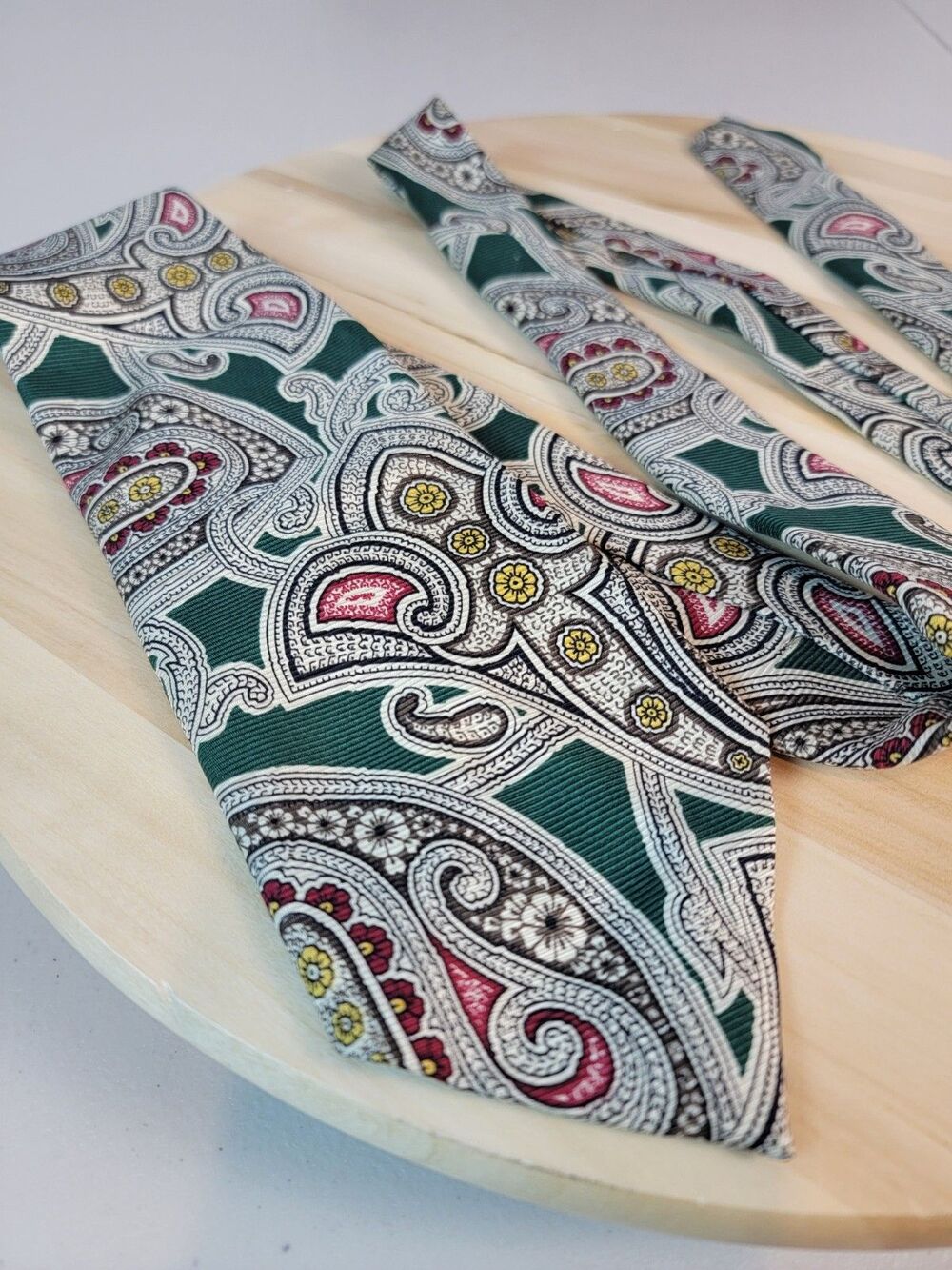 Polo Ralph Lauren Men's Green Paisley 100% Silk Woven Tie Vintage Deadstock